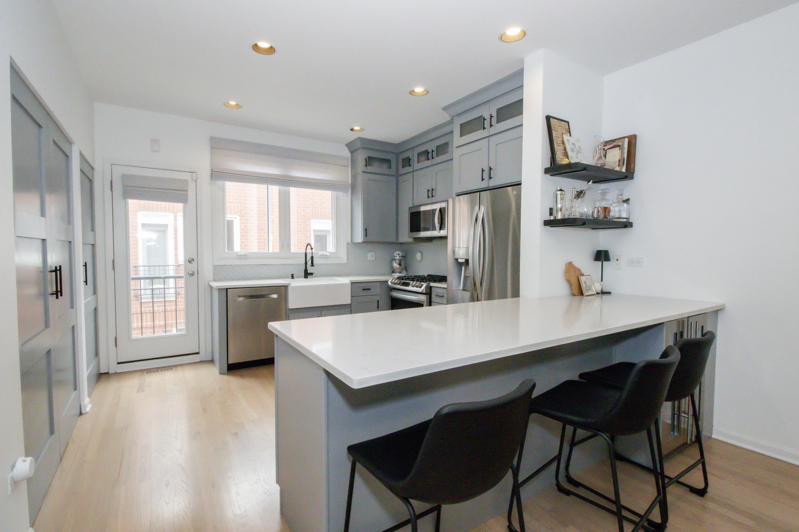 2809 N Wolcott Avenue Unit: D