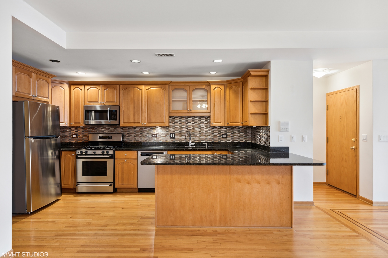 2533 N Halsted Street Unit: 2N