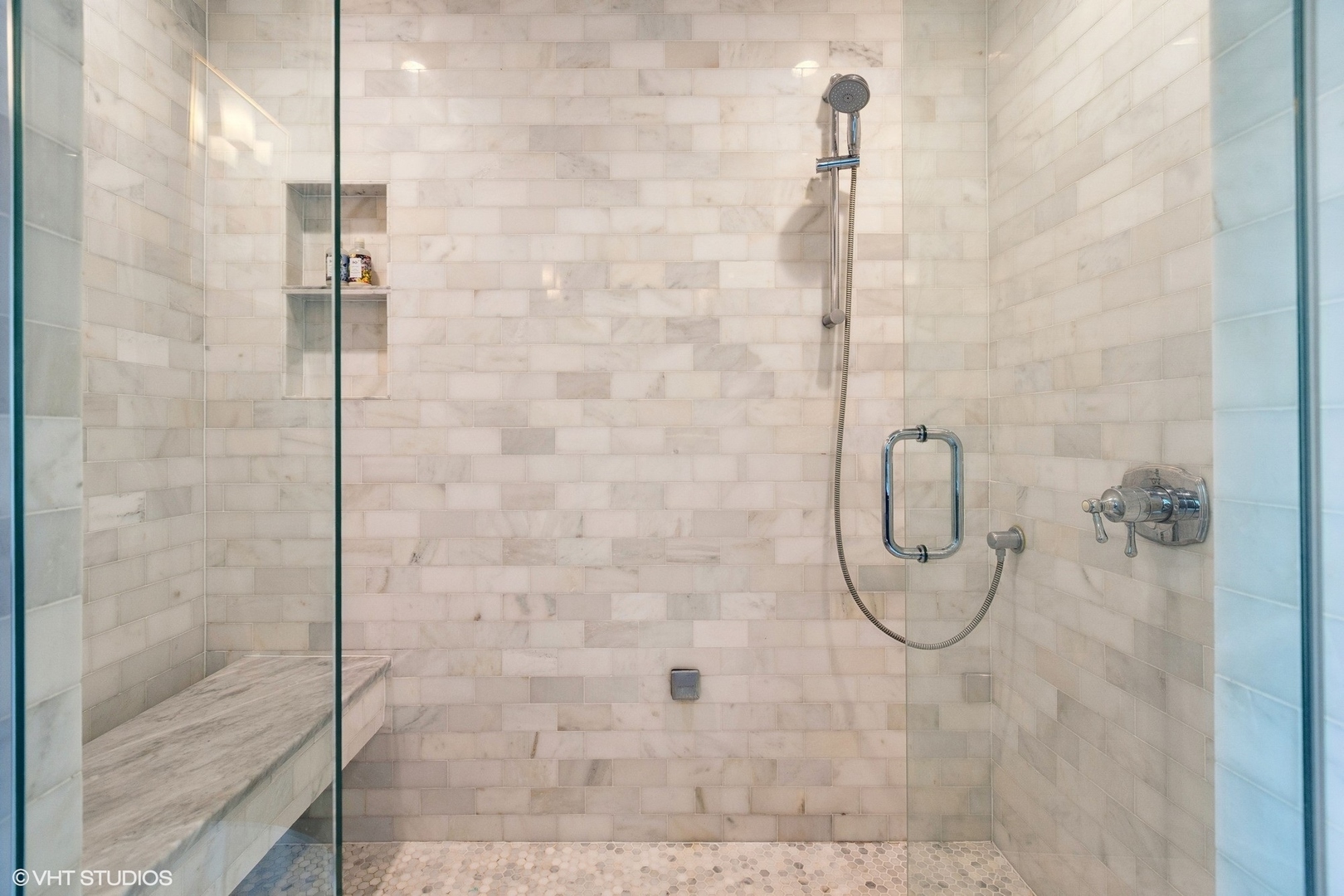 2700 N Wayne Avenue Unit: 3S