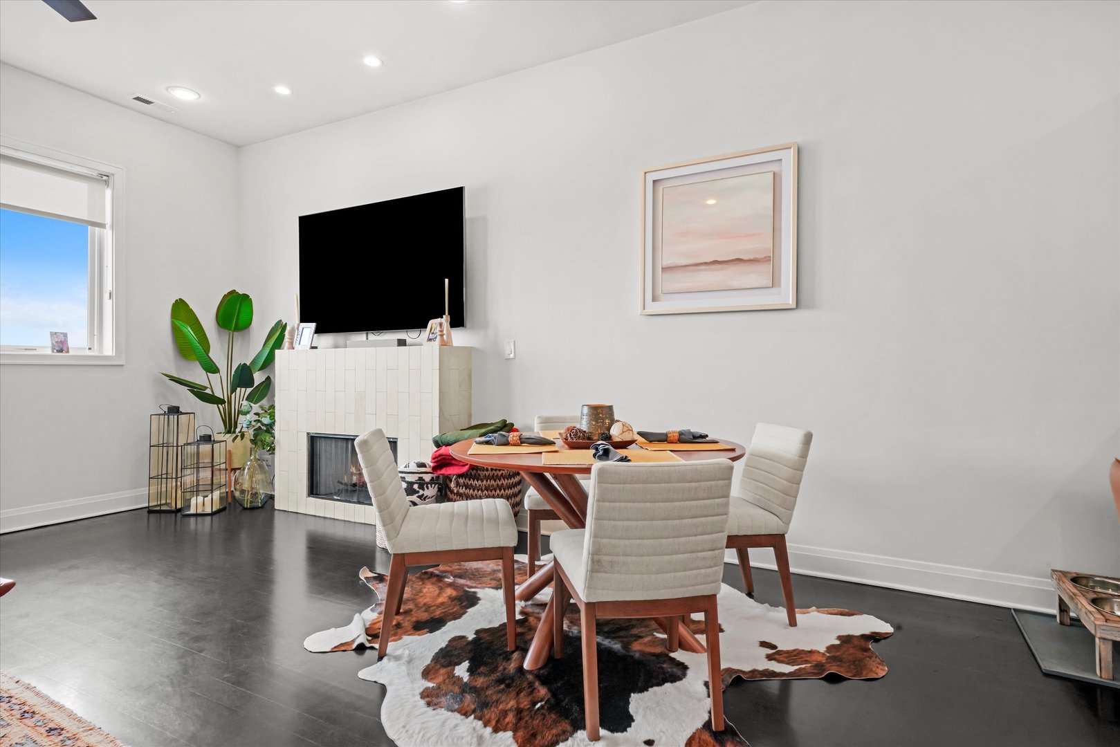 622 N Rockwell Street Unit: 404