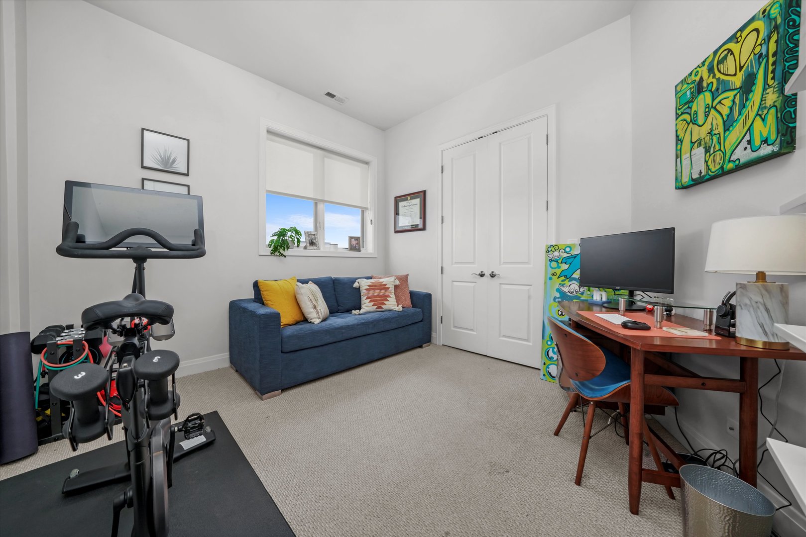 622 N Rockwell Street Unit: 404