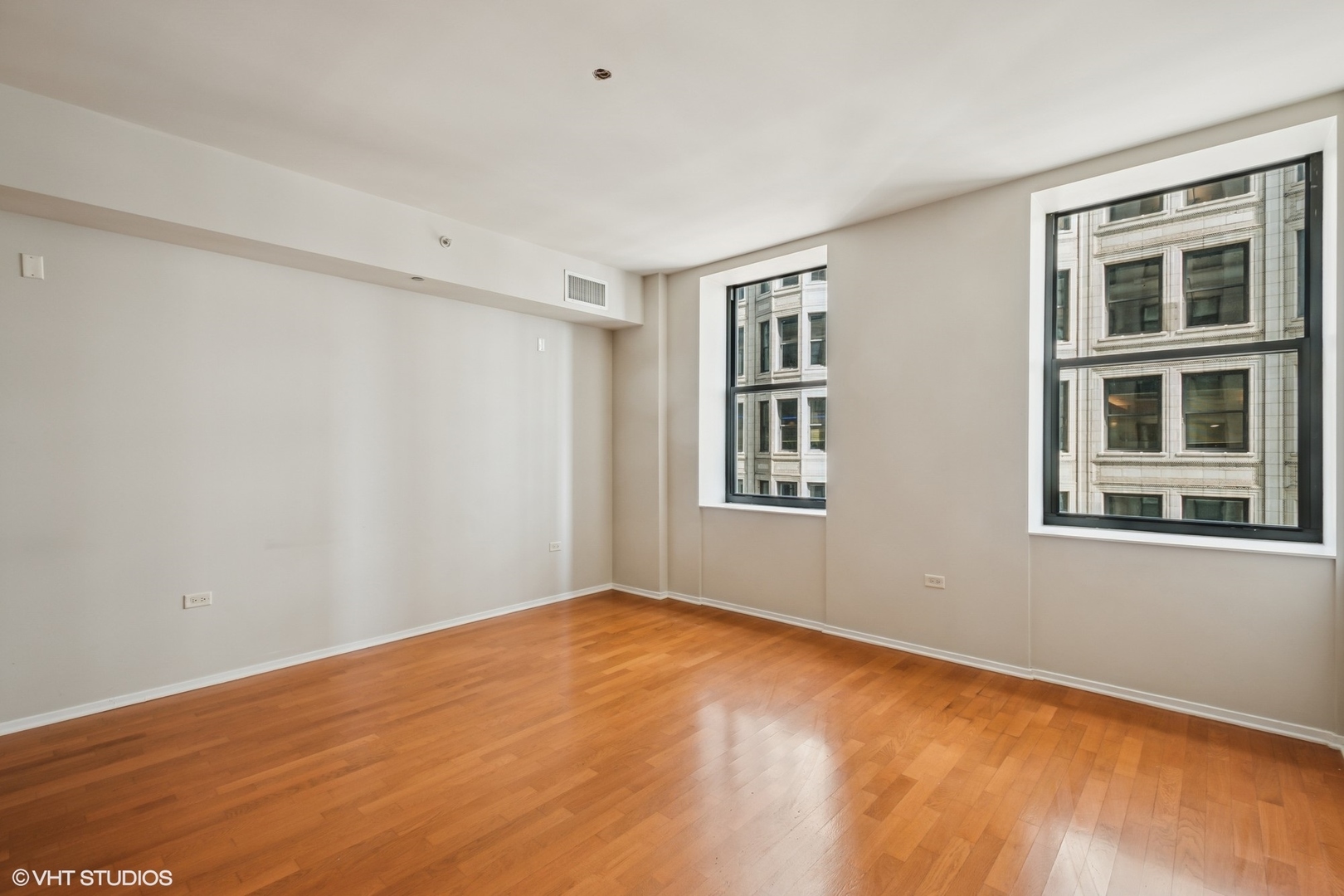 310 S Michigan Avenue Unit: 812