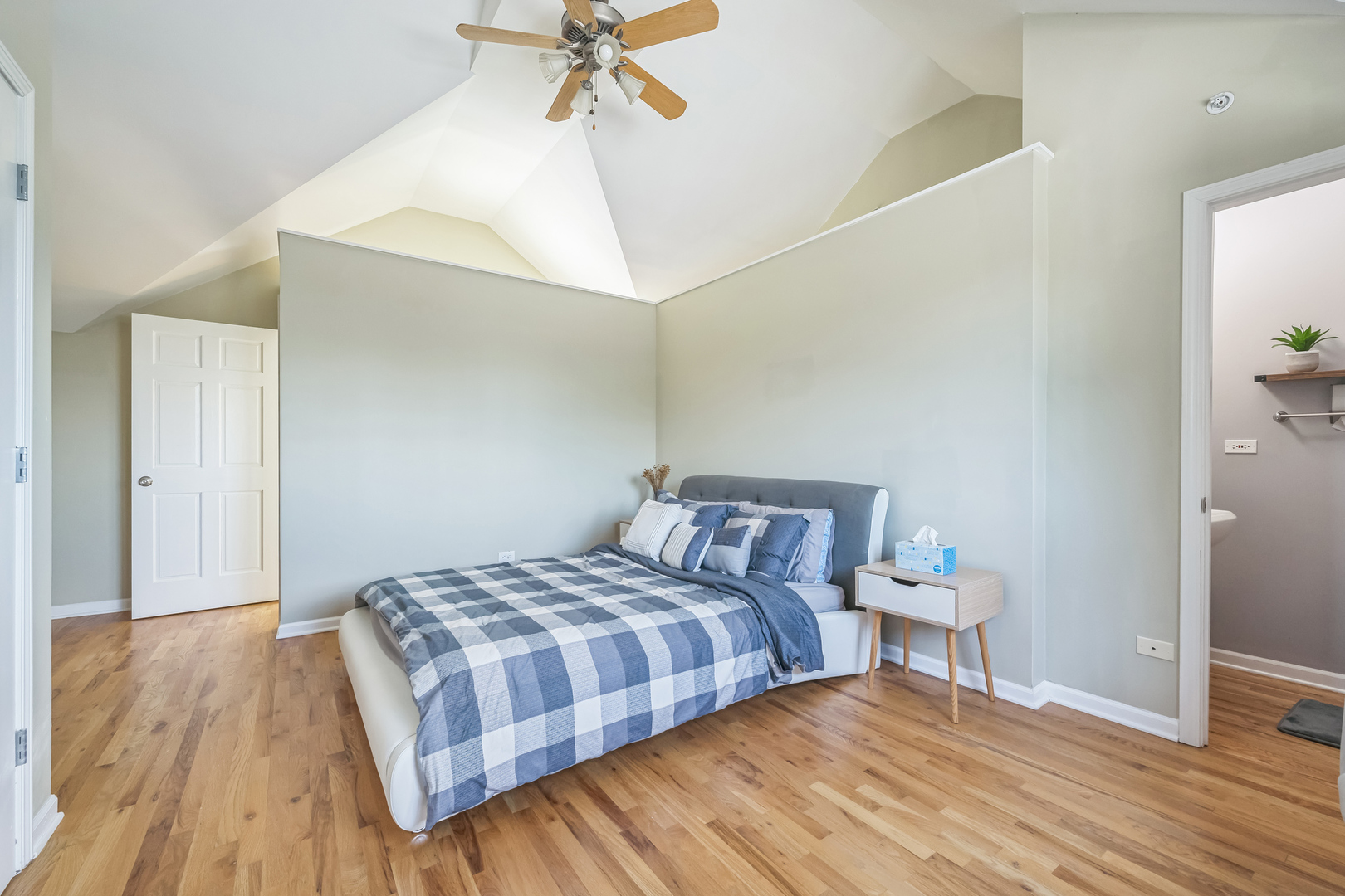 641 S Maple Avenue Unit: I