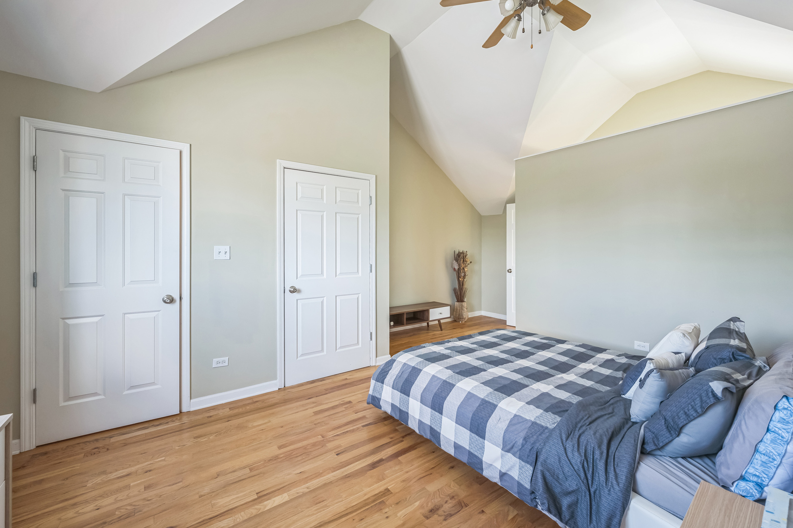 641 S Maple Avenue Unit: I