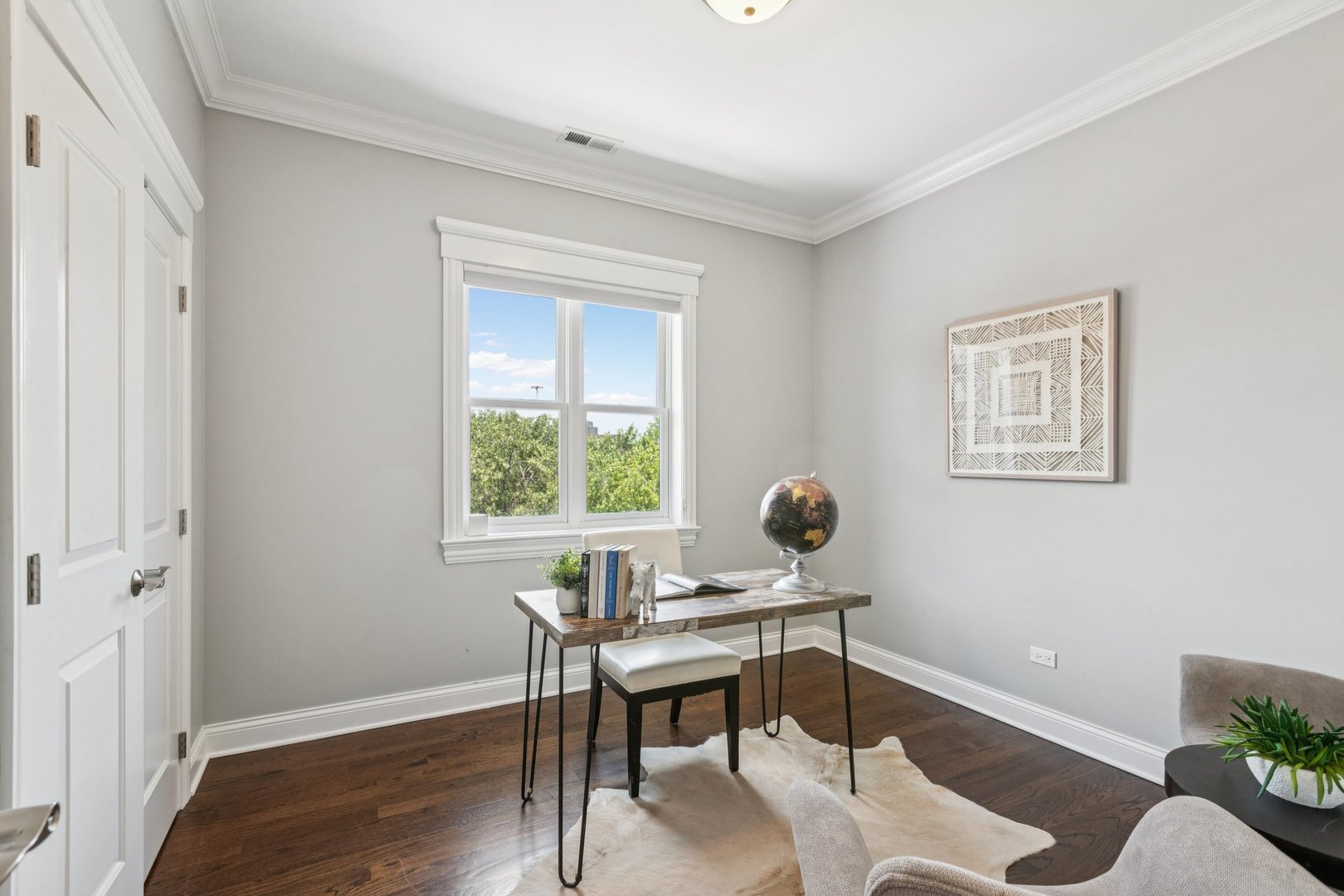 450 N Sangamon Street Unit: 4