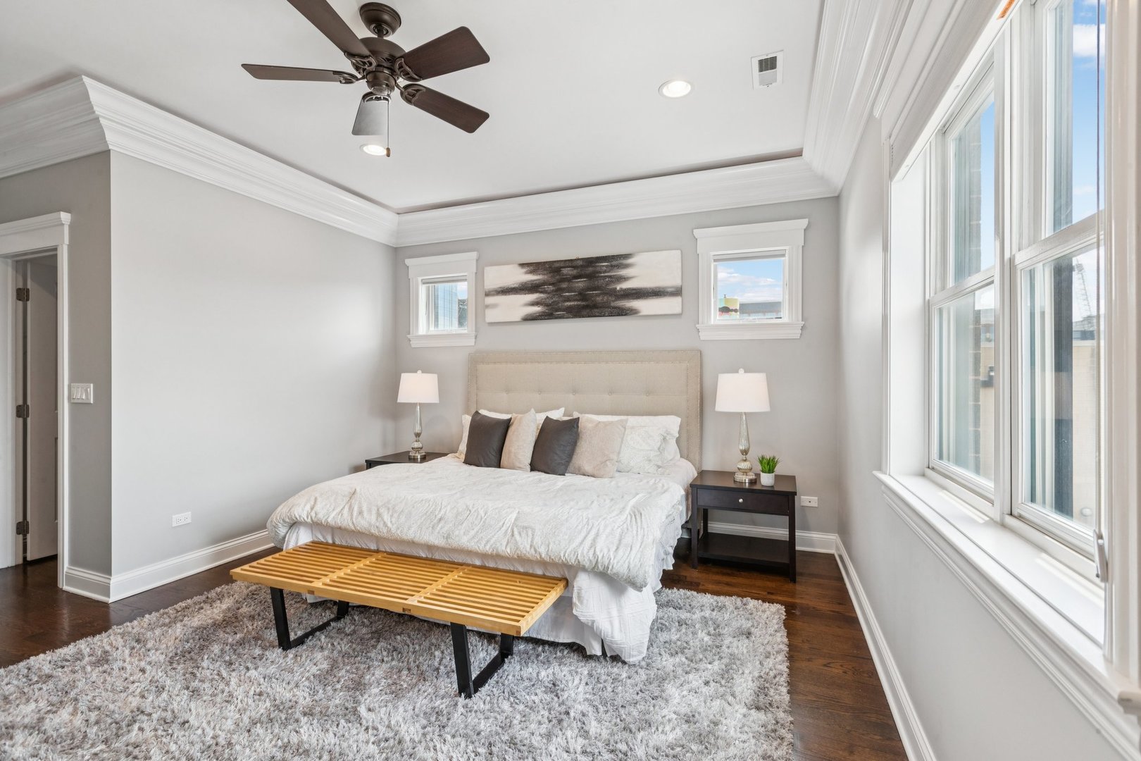 450 N Sangamon Street Unit: 4