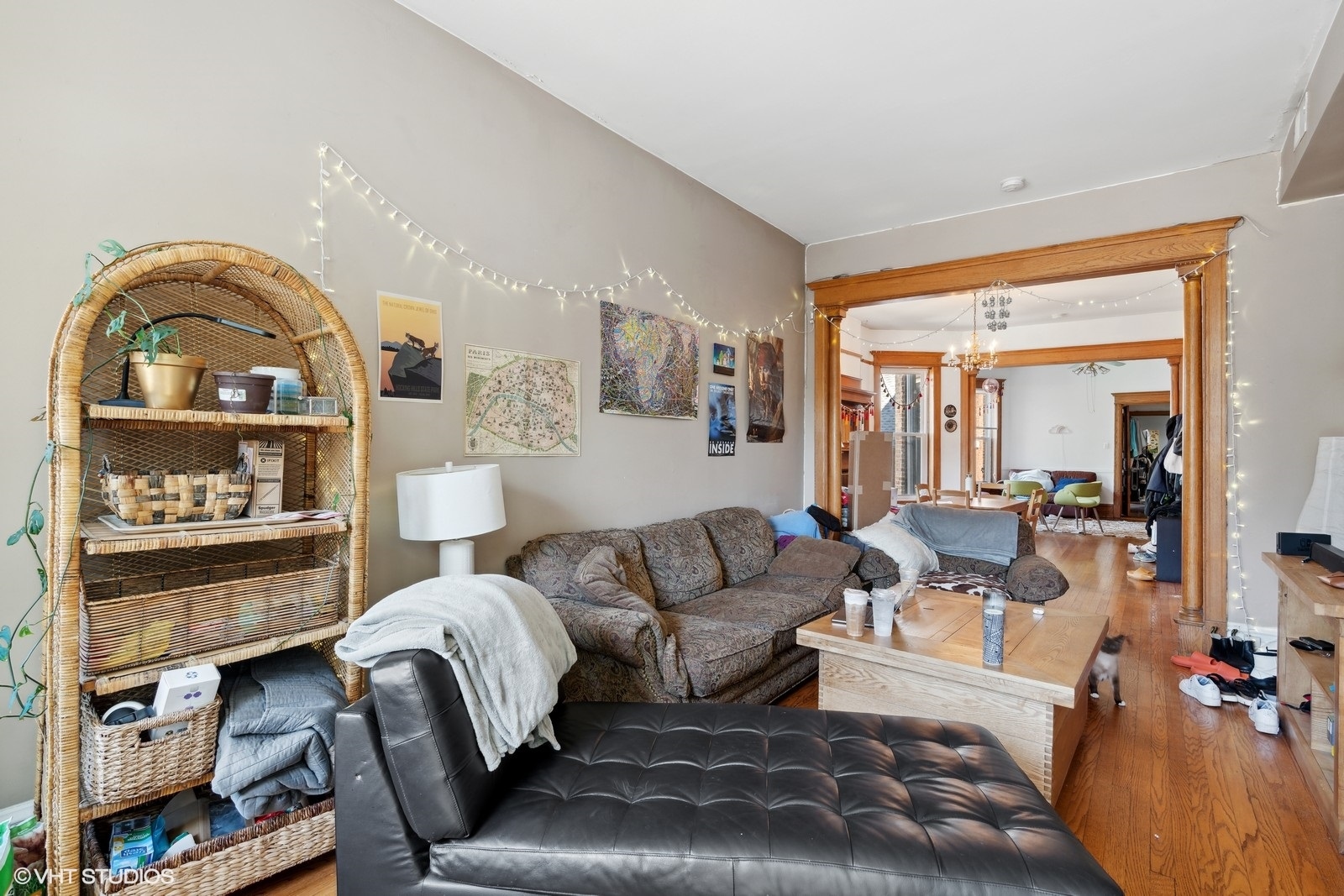 650 W Barry Avenue Unit: 2