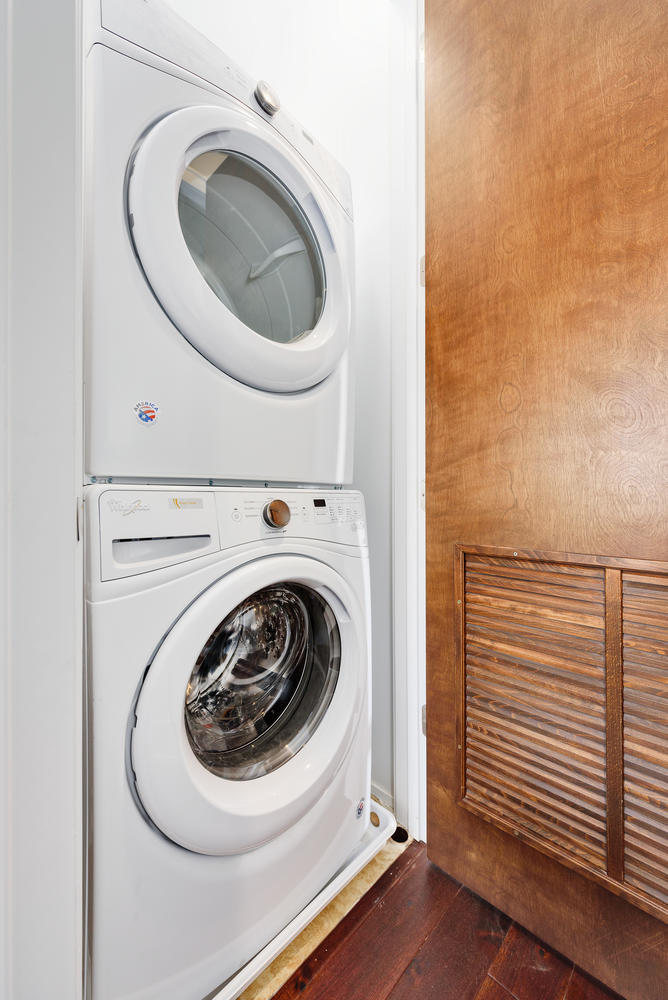 2518 W Division Avenue Unit: 1SE