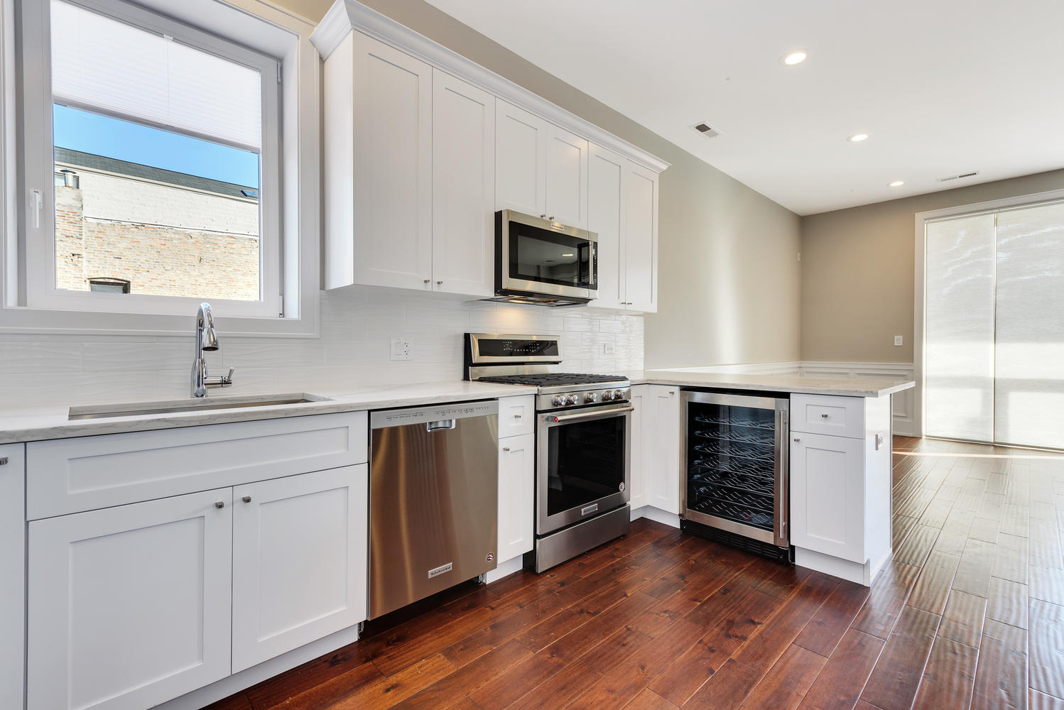 2518 W Division Avenue Unit: 1SE