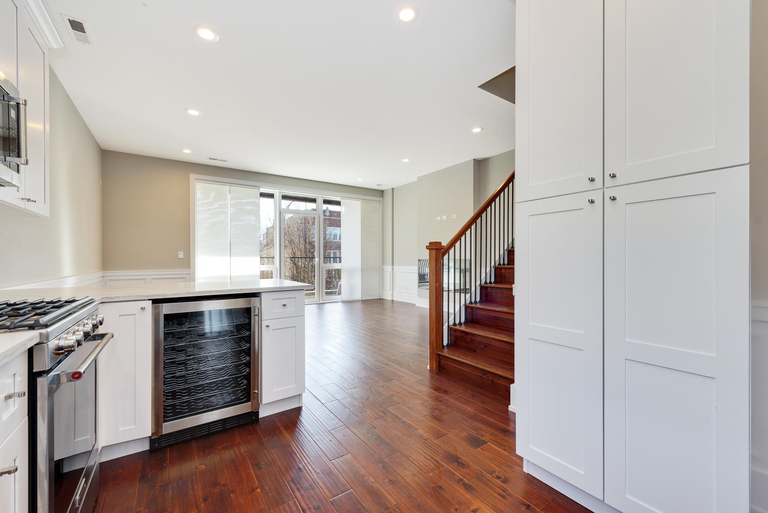 2518 W Division Avenue Unit: 1SE