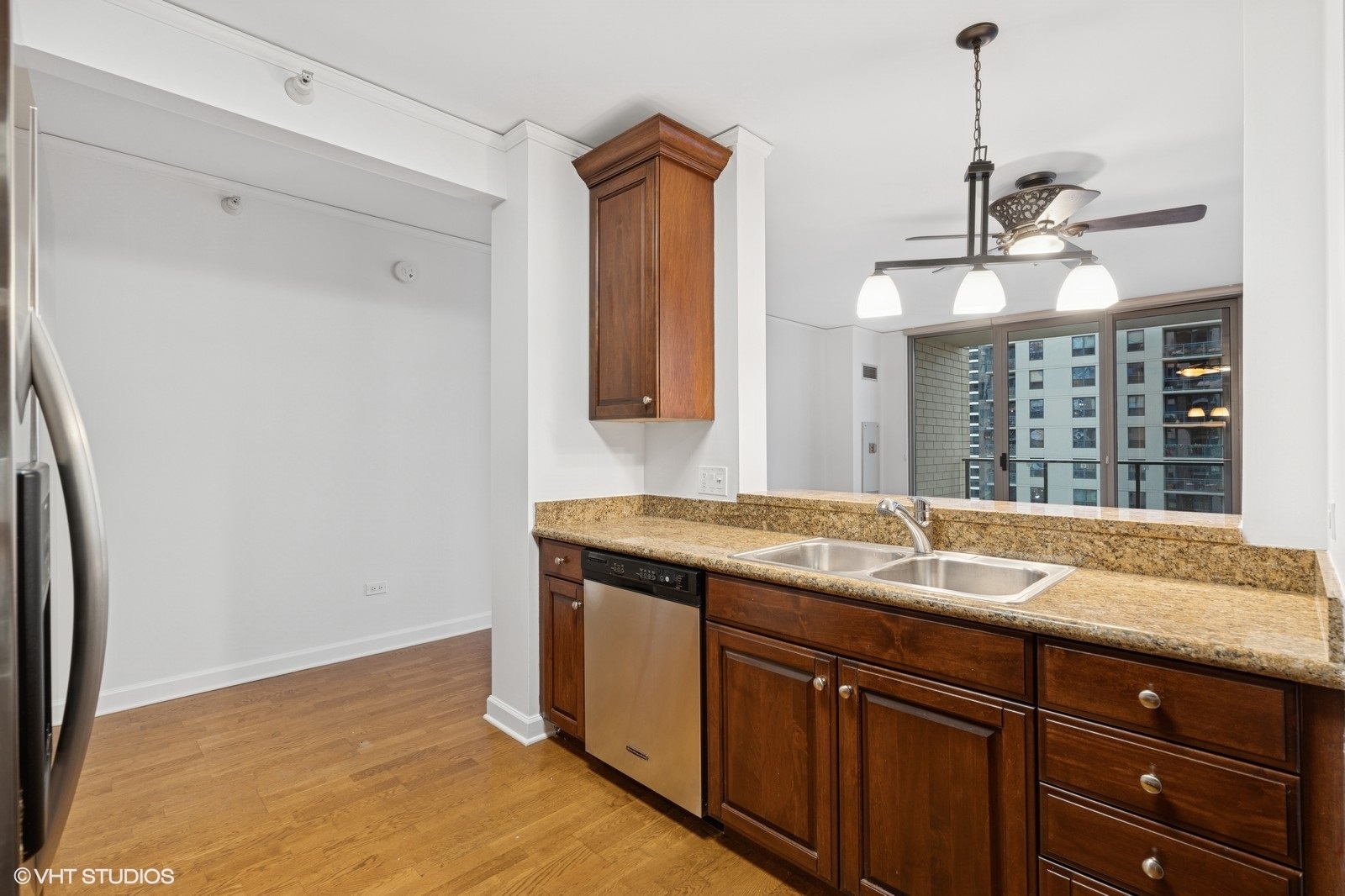 420 E Waterside Drive Unit: 1103