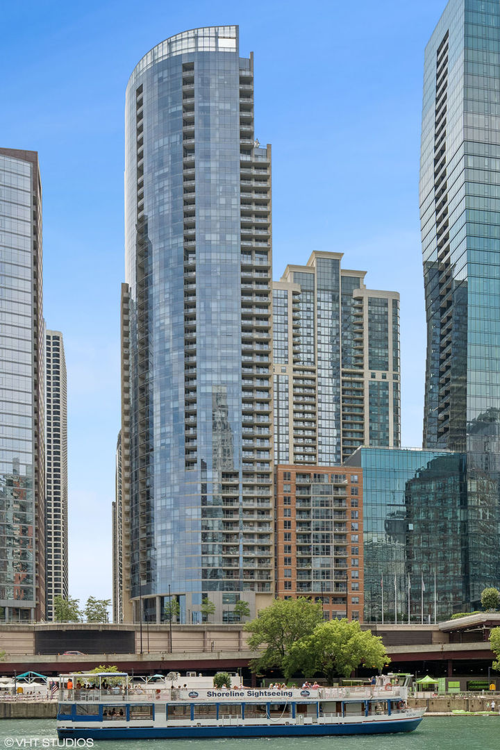 420 E Waterside Drive Unit: 1103