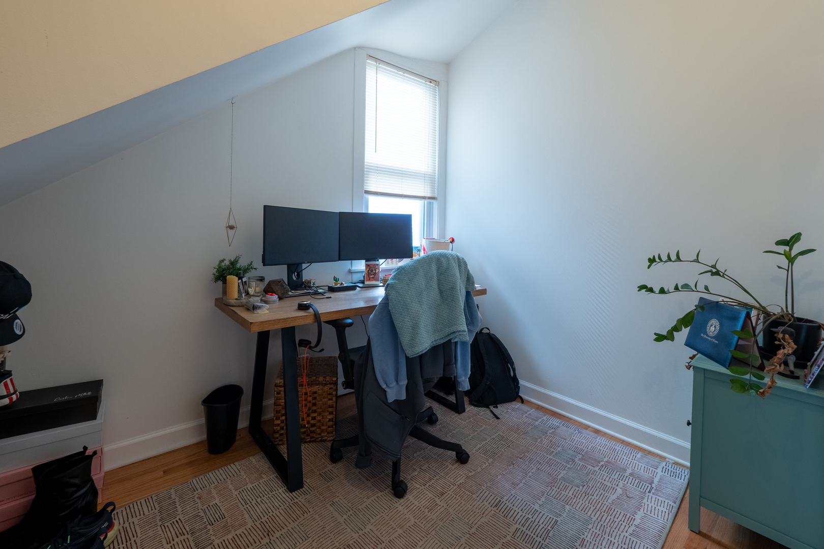 1920 W School Street