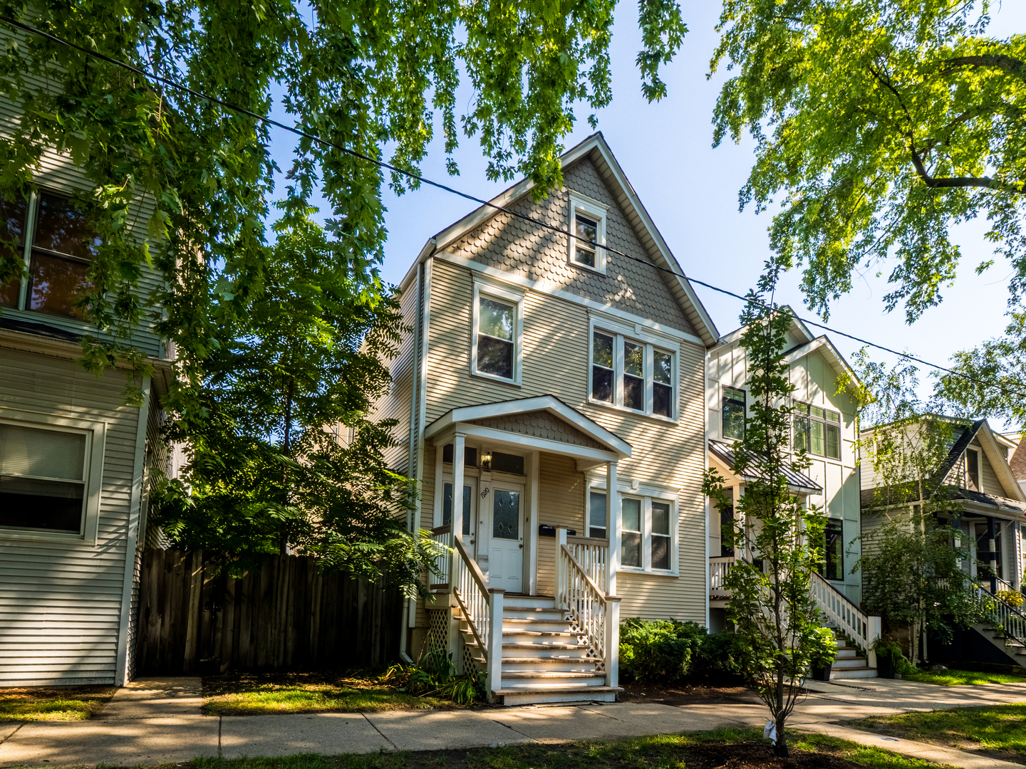 1920 W School Street