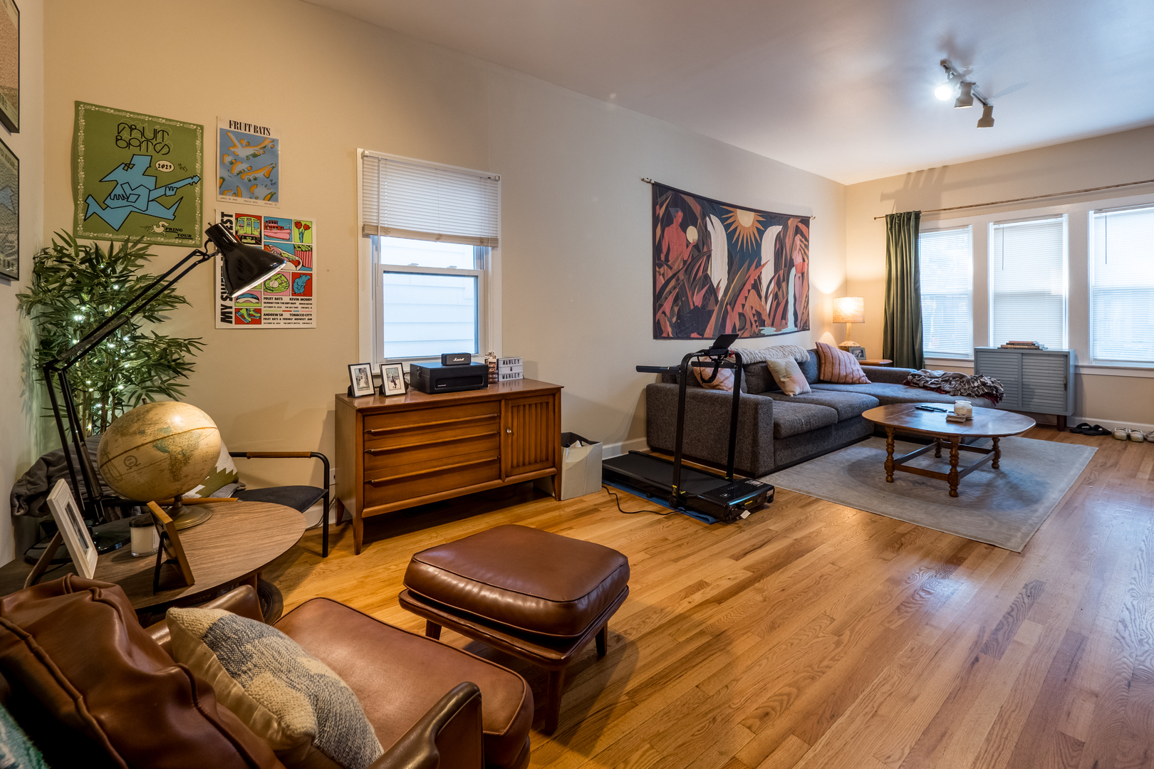 1920 W School Street