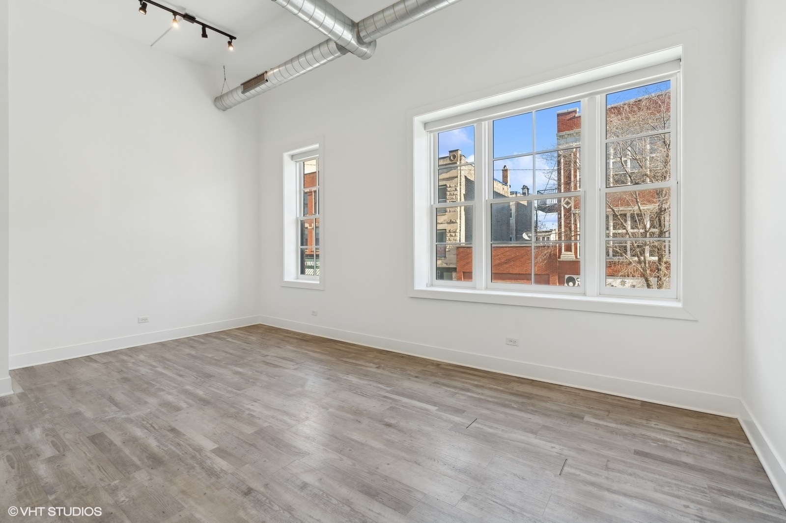 1914 N Milwaukee Avenue Unit: 302L