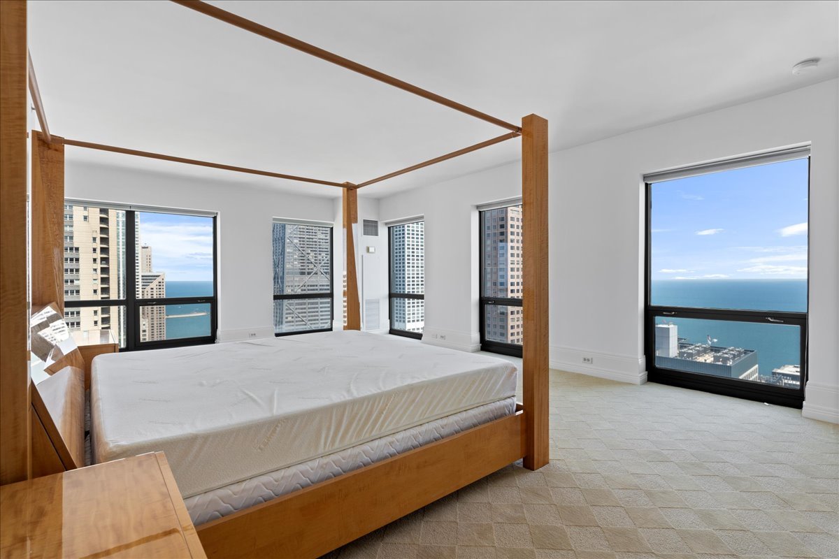 100 E Huron Street Unit: 4703