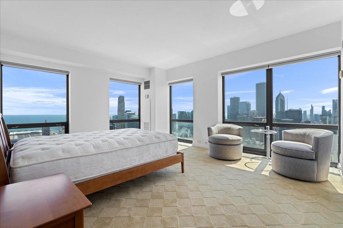 100 E Huron Street Unit: 4703
