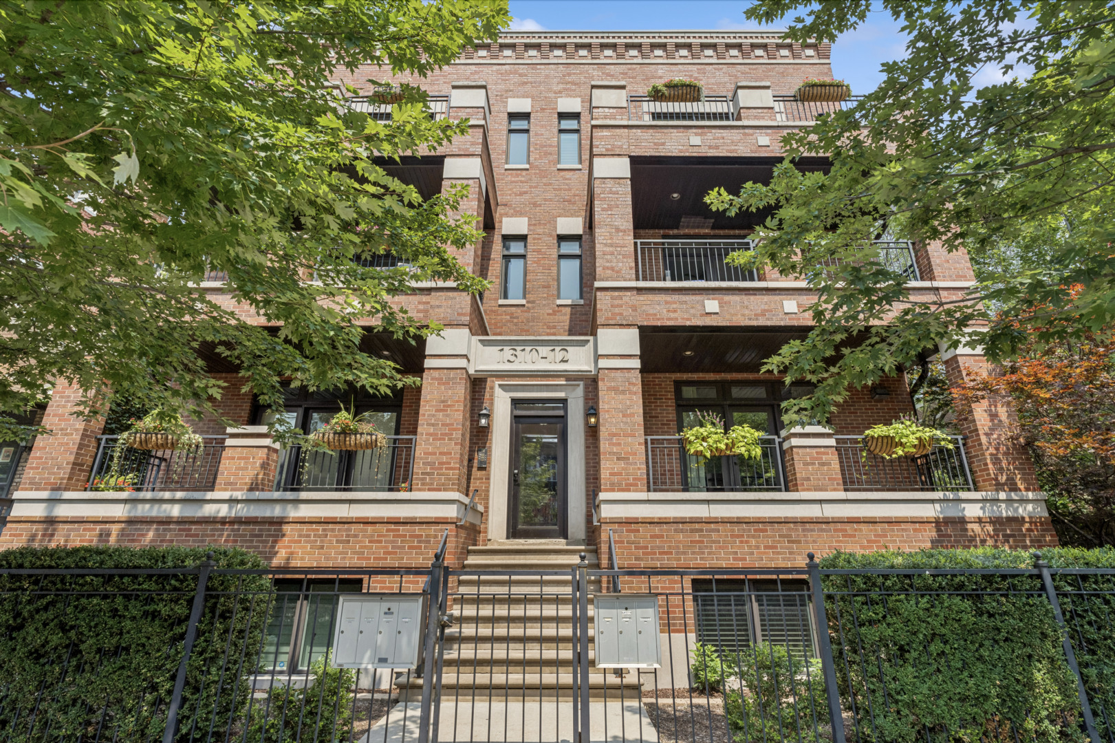 1312 W Webster Avenue Unit: 3W