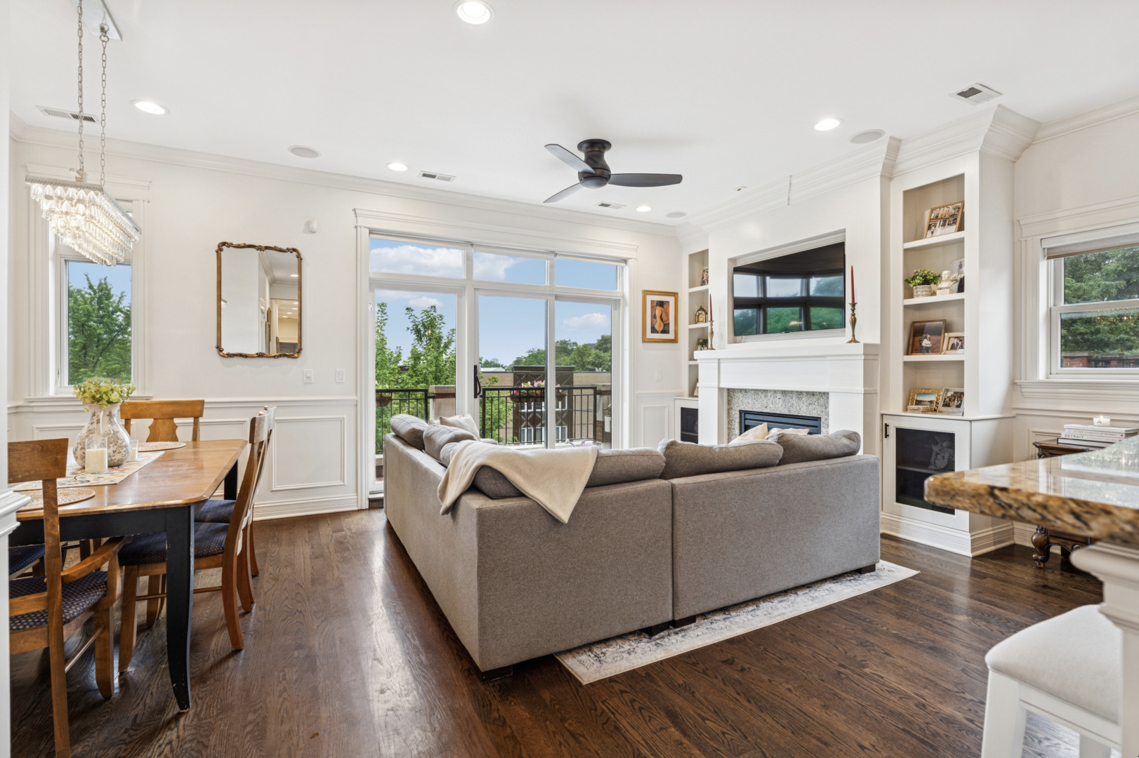 1312 W Webster Avenue Unit: 3W