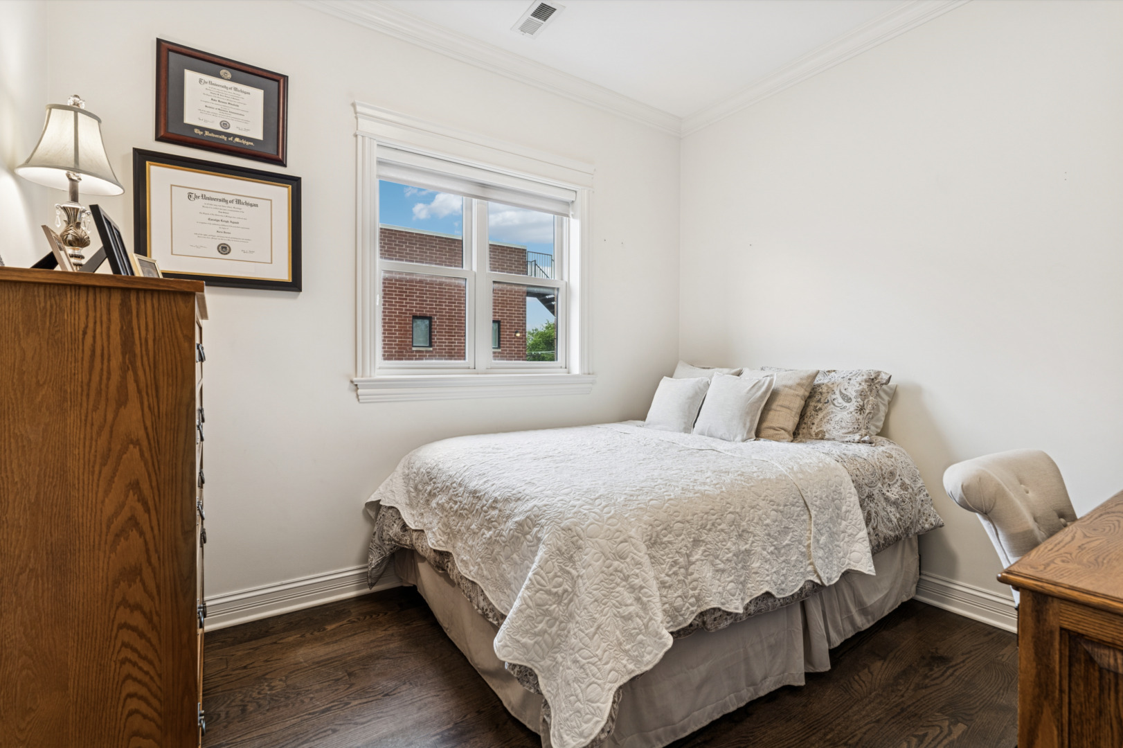 1312 W Webster Avenue Unit: 3W