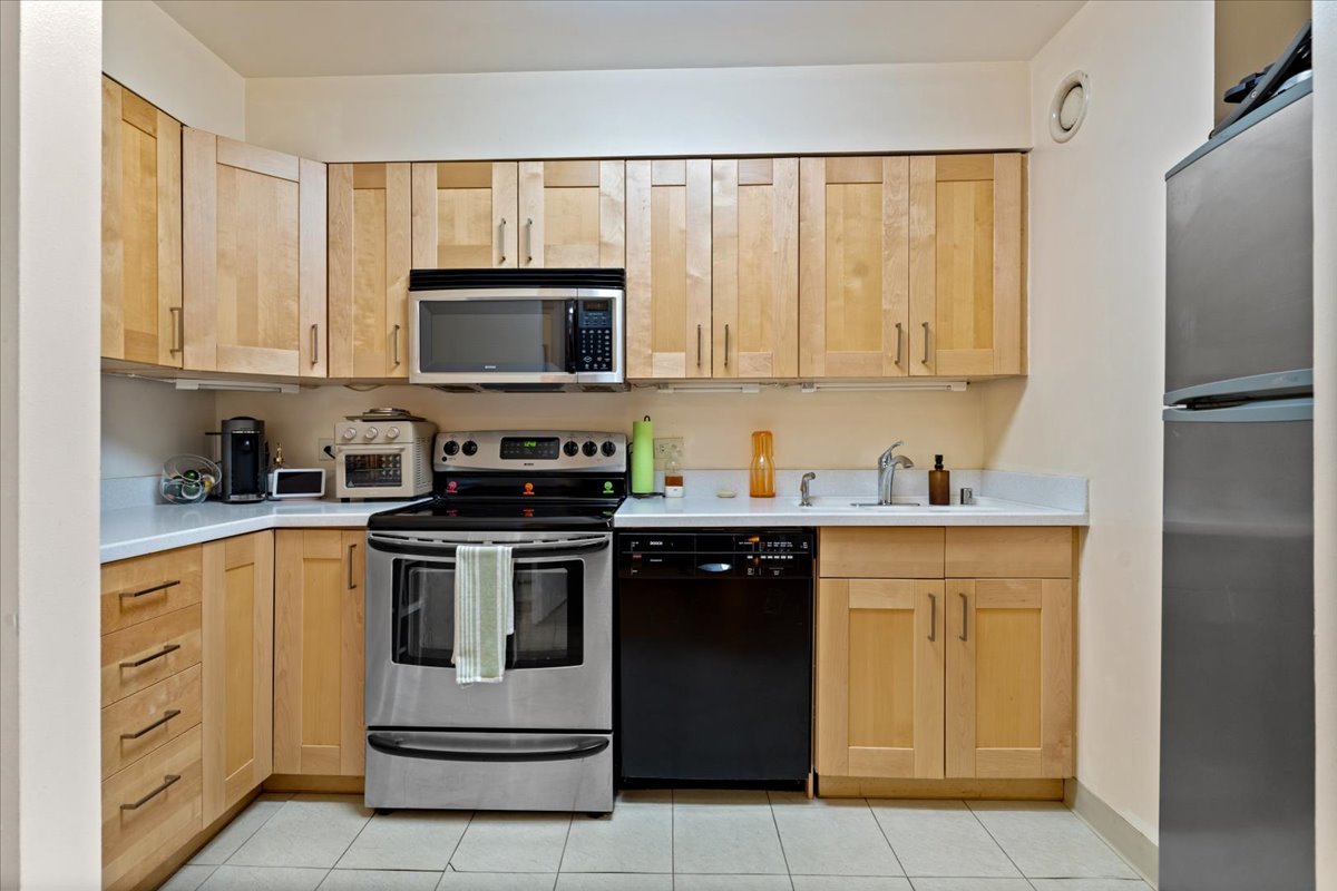 40 E 9th Street Unit: 1303