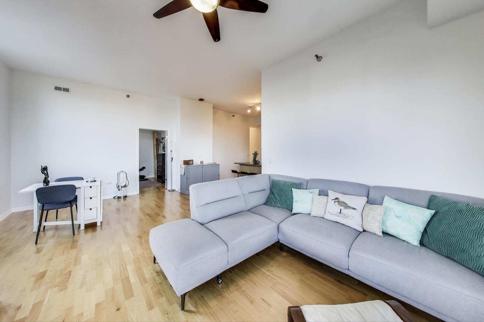 1464 S Michigan Avenue Unit: 1904