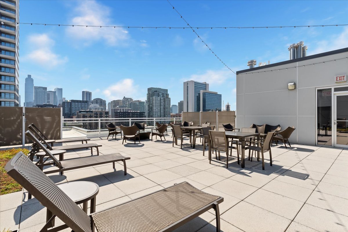 367 W Locust Street Unit: 506