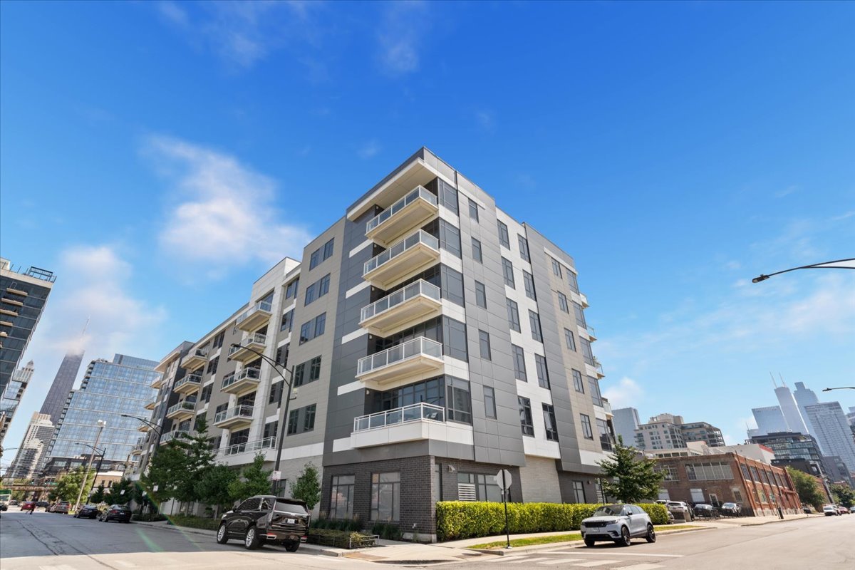 367 W Locust Street Unit: 506