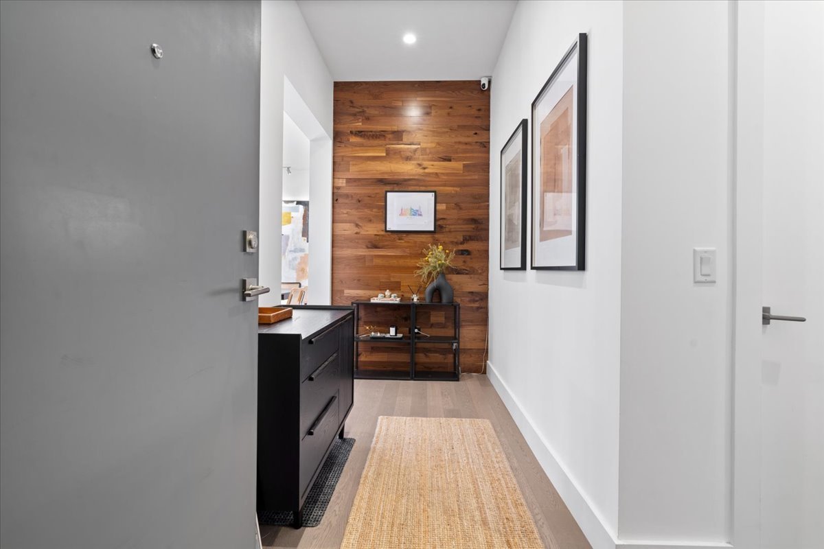 367 W Locust Street Unit: 506
