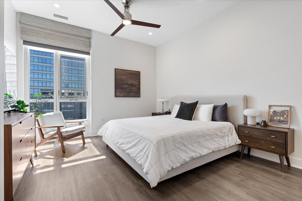367 W Locust Street Unit: 506