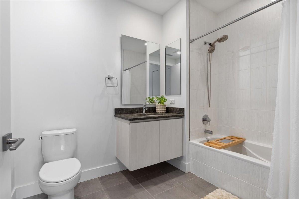 367 W Locust Street Unit: 506
