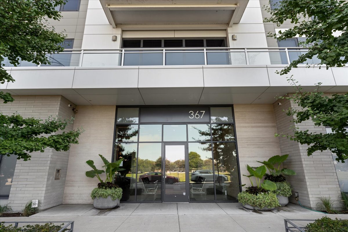 367 W Locust Street Unit: 506