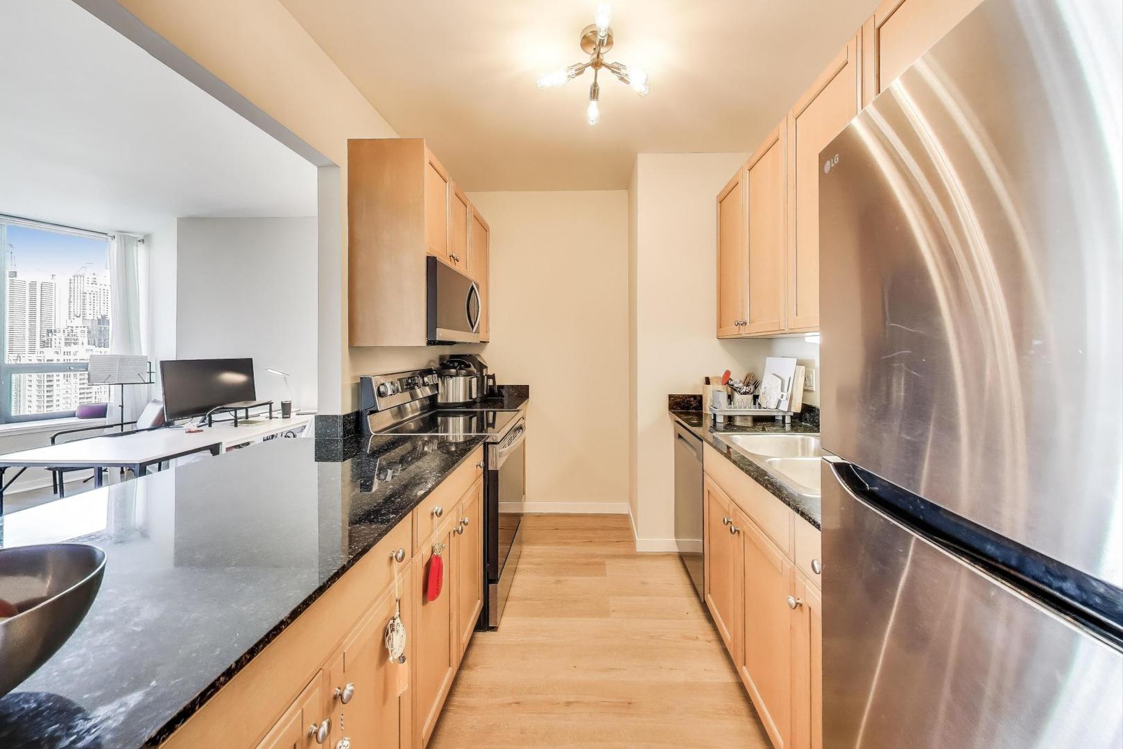 400 N LASALLE Drive Unit: 2212