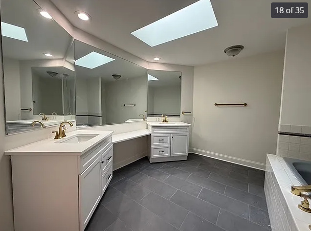 3706 N Wilton Avenue