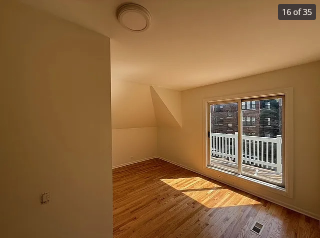 3706 N Wilton Avenue