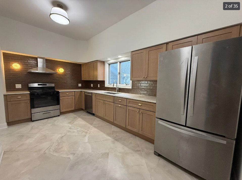 3706 N Wilton Avenue