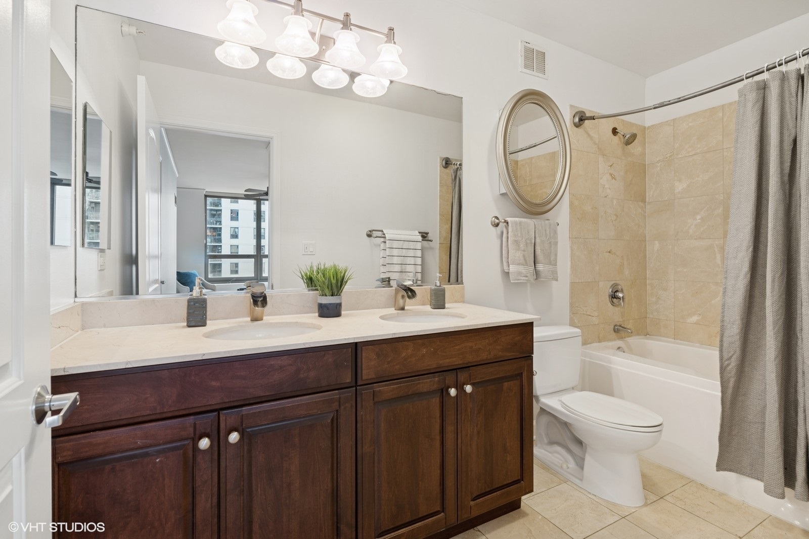 420 E Waterside Drive Unit: 1103