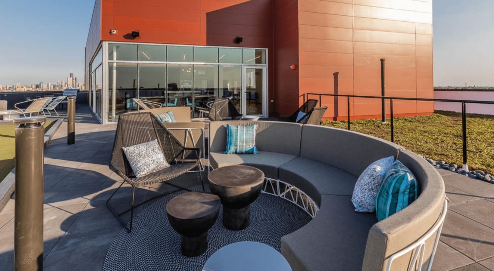 1920 N Milwaukee Avenue Unit: 609