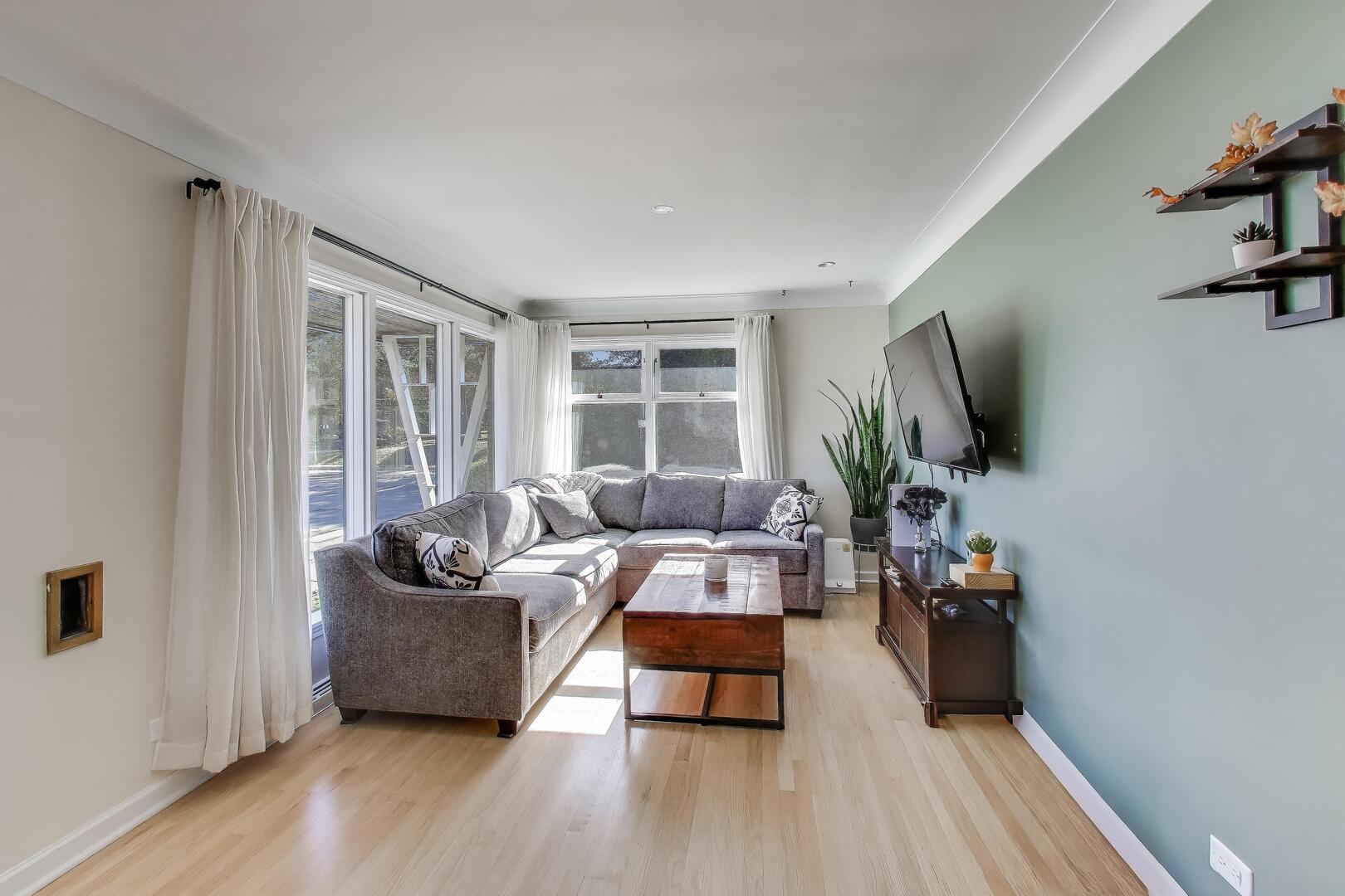 10252 S Fairfield Avenue