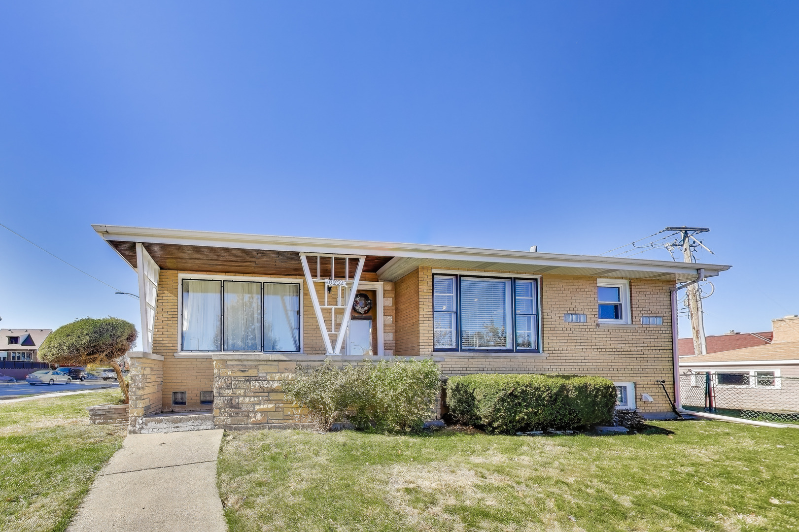 10252 S Fairfield Avenue