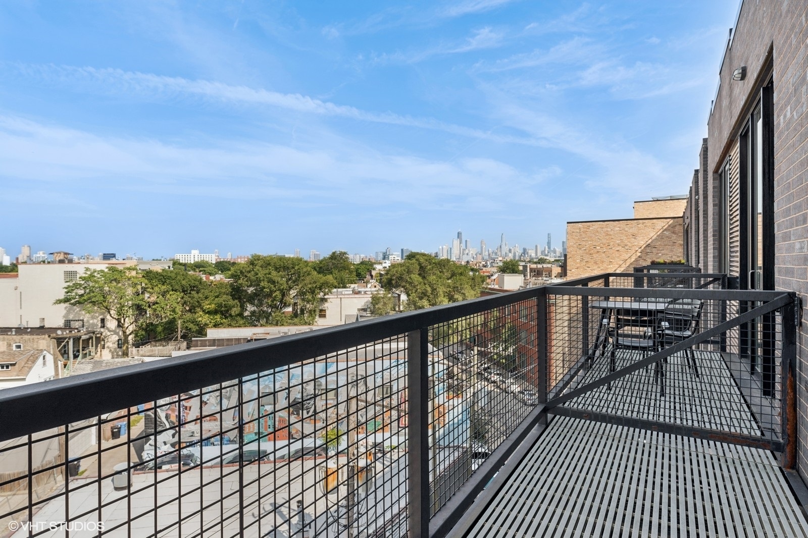 1647 N Milwaukee Avenue Unit: 204