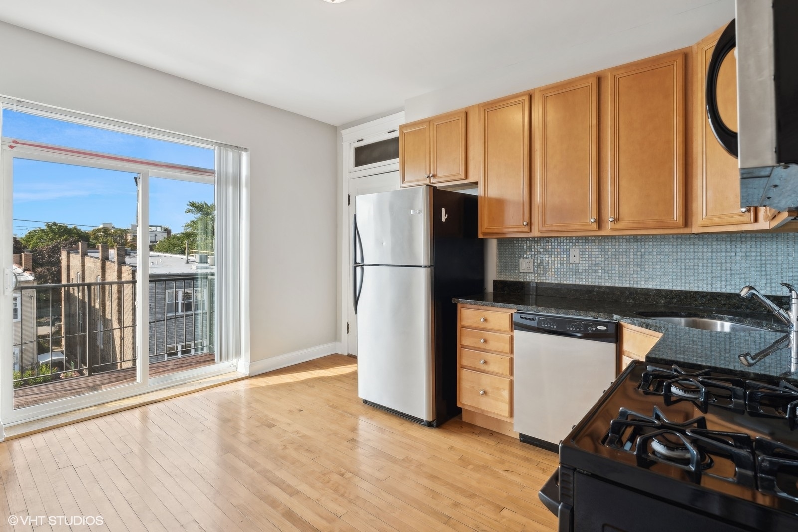 2345 W THOMAS Avenue Unit: 3R