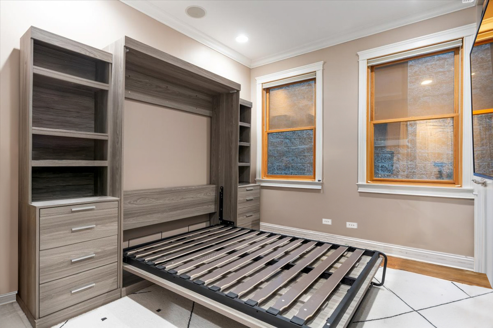 863 N Hermitage Avenue Unit: 2