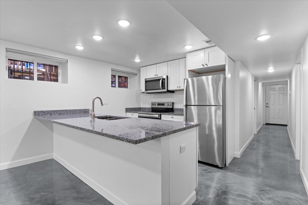 722 S Laflin Street Unit: G