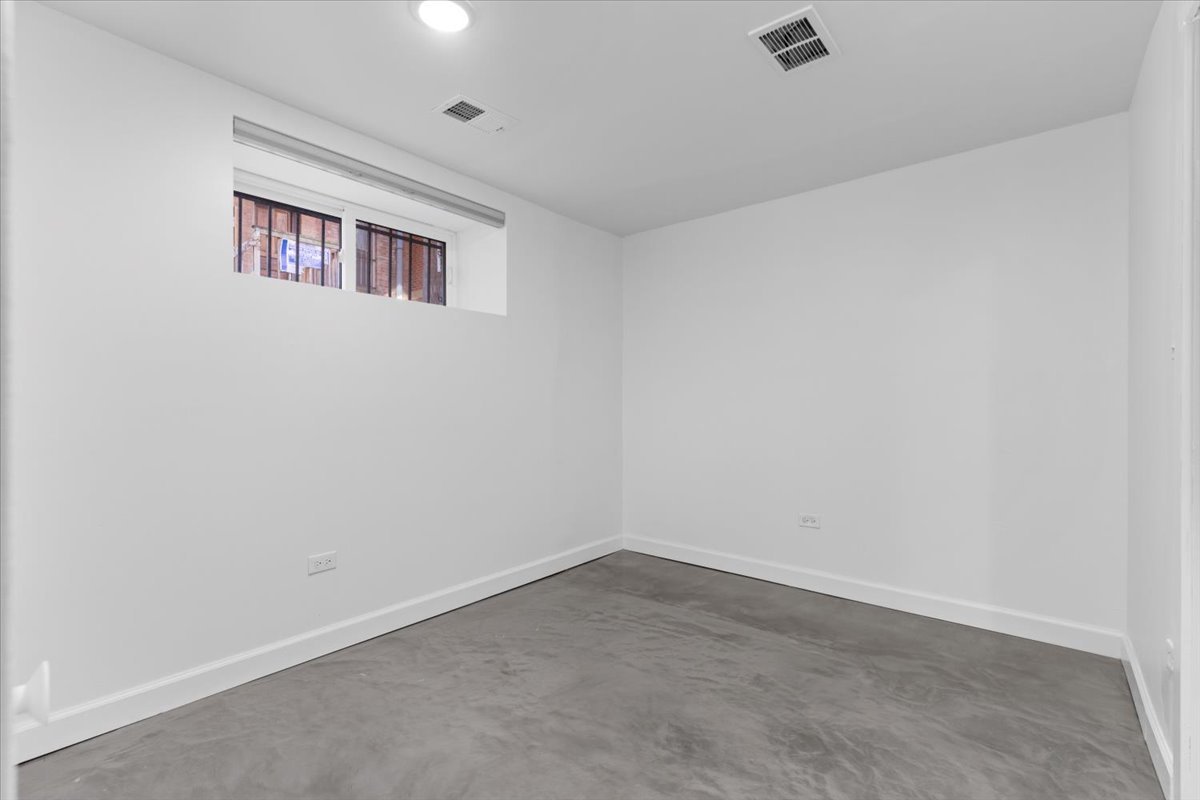 722 S Laflin Street Unit: G