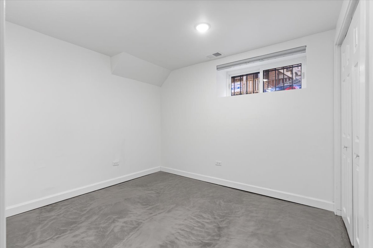 722 S Laflin Street Unit: G