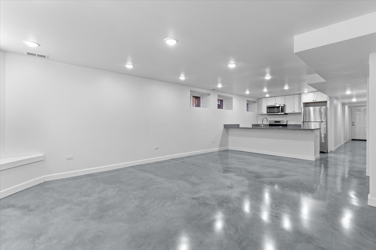 722 S Laflin Street Unit: G