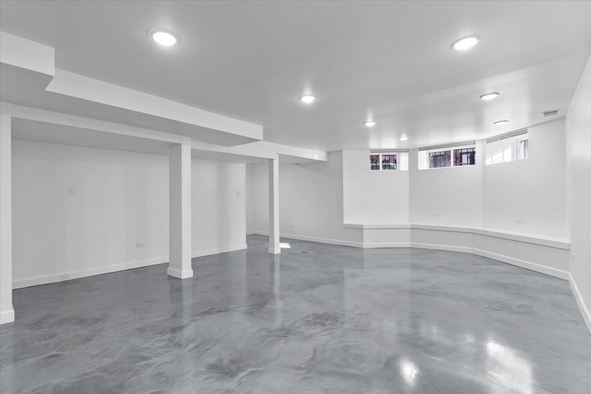 722 S Laflin Street Unit: G