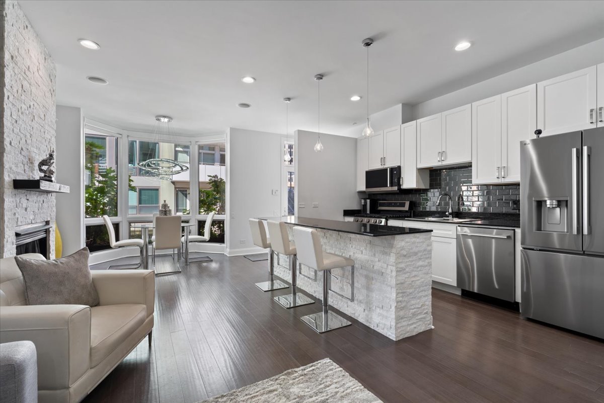 641 W Wayman Street Unit: B